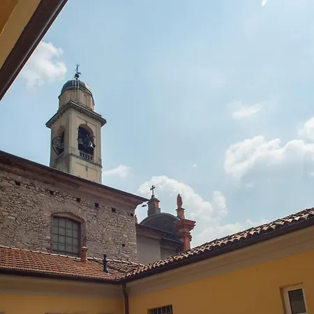 La Corte Di Zizi Hébergement de vacances Cernobbio