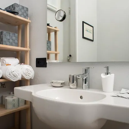 La Corte Di Zizi * Cernobbio