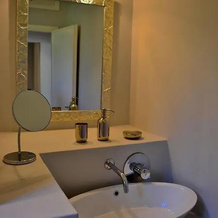 La Corte Di Zizi * Cernobbio