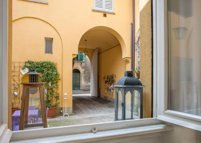 Semesterbostad La Corte Di Zizi Cernobbio
