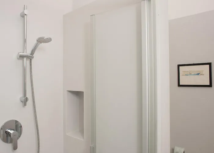 Feriehus La Corte Di Zizi Cernobbio