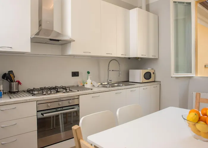 La Corte Di Zizi チェルノッビオ